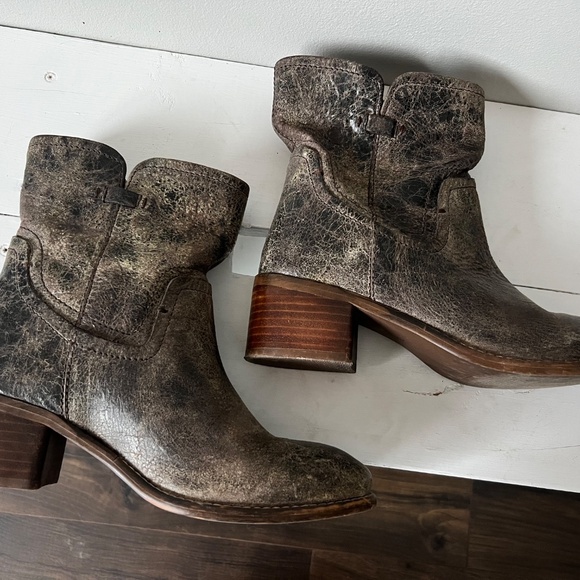 Diba True Booties, Size 7.5, Dark Charcoal Brown - Picture 5 of 7